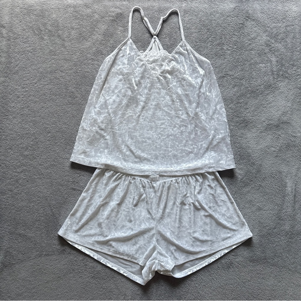 Flora by Flora Nikrooz White Pajama Set with Shorts - Large